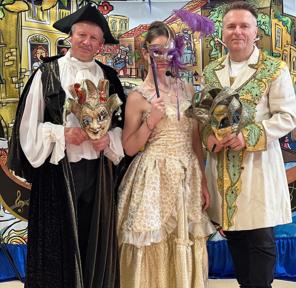 Aktorzy występujący w spektaklu Gondola Meastro Makaroniego